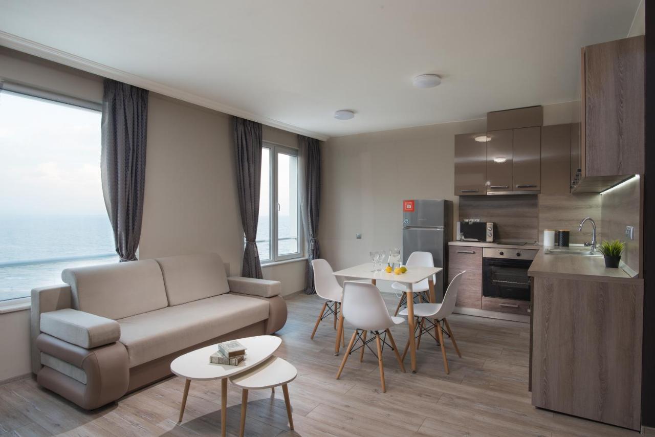 Miraggio Holiday Apartments Pomorie Bagian luar foto