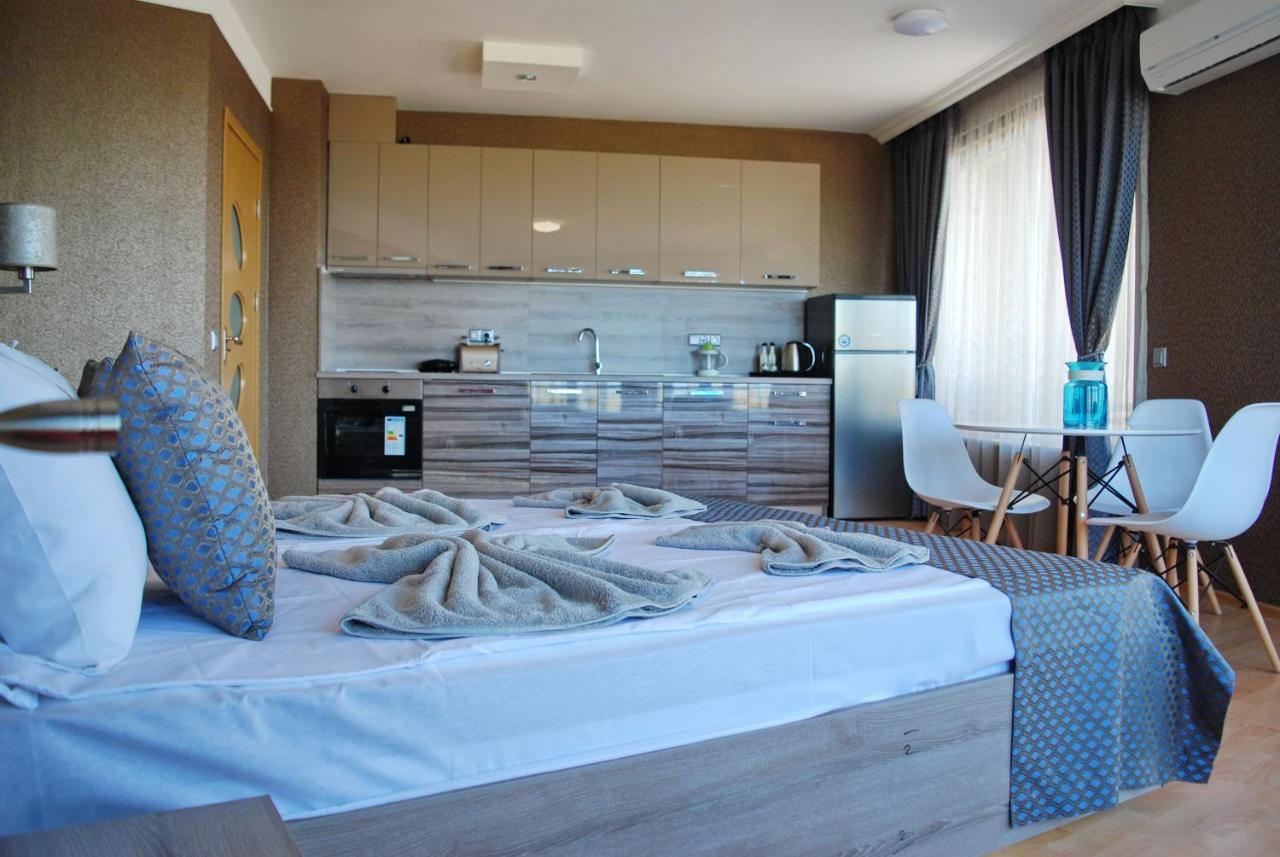 Miraggio Holiday Apartments Pomorie Bagian luar foto